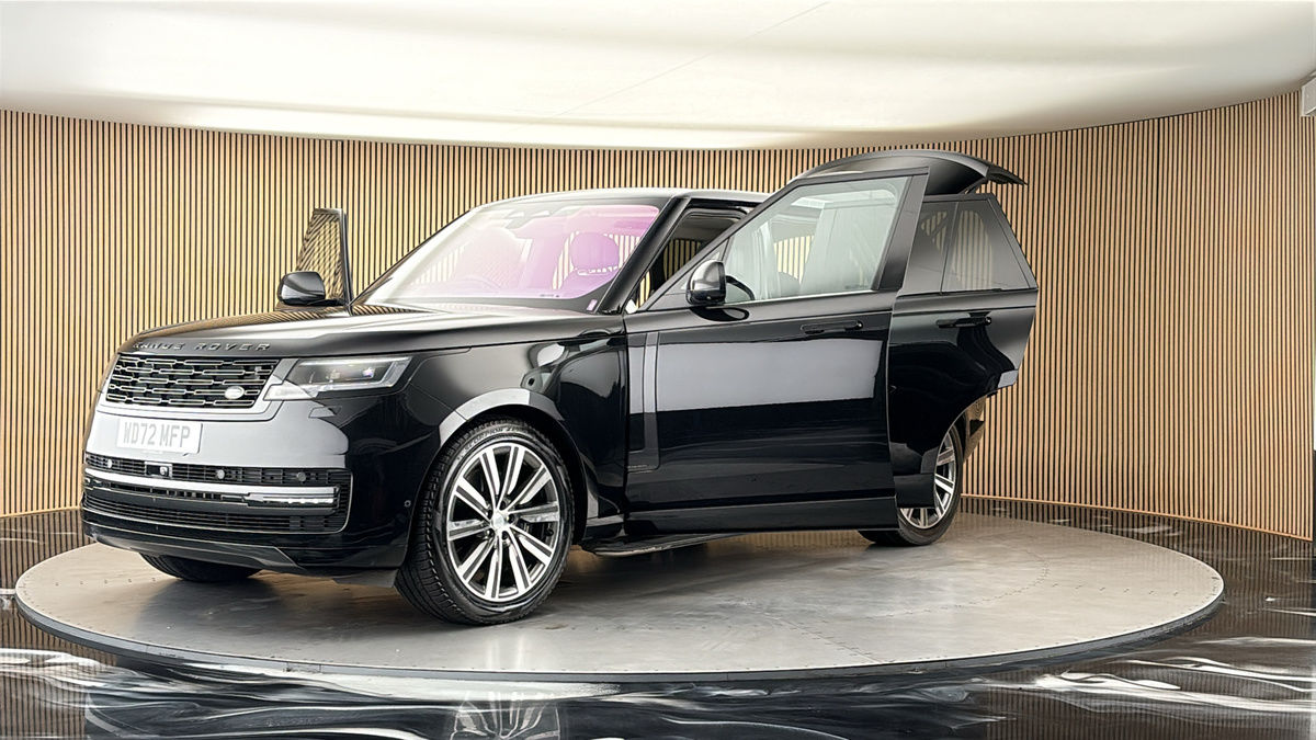 More views of Land Rover Range Rover