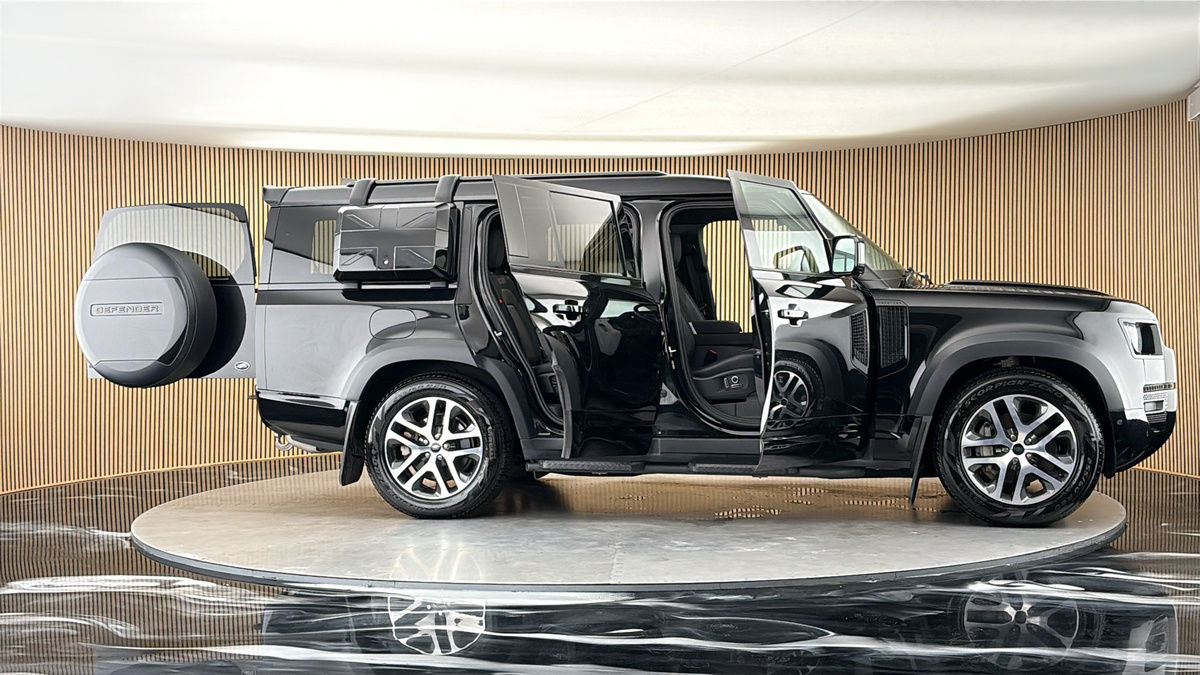 More views of Land Rover Defender 130