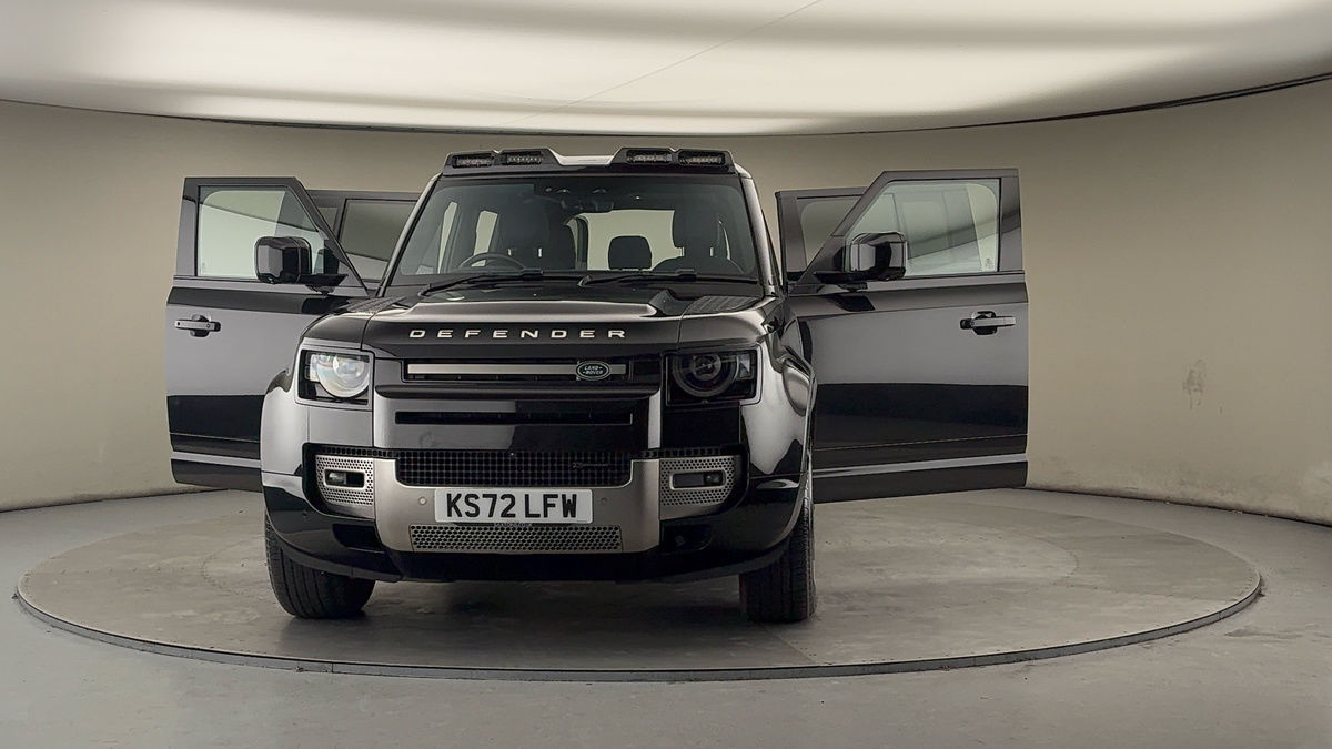 More views of Land Rover Defender 110