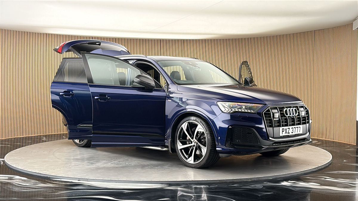 More views of Audi Q7
