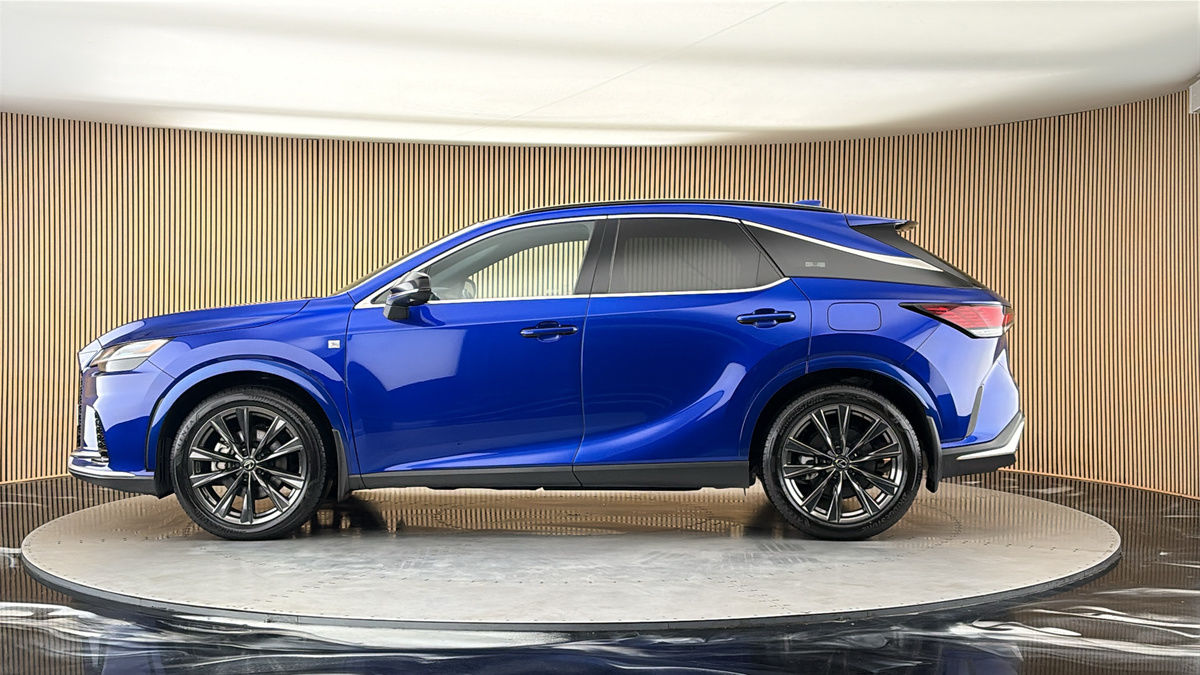 Lexus RX Image 15