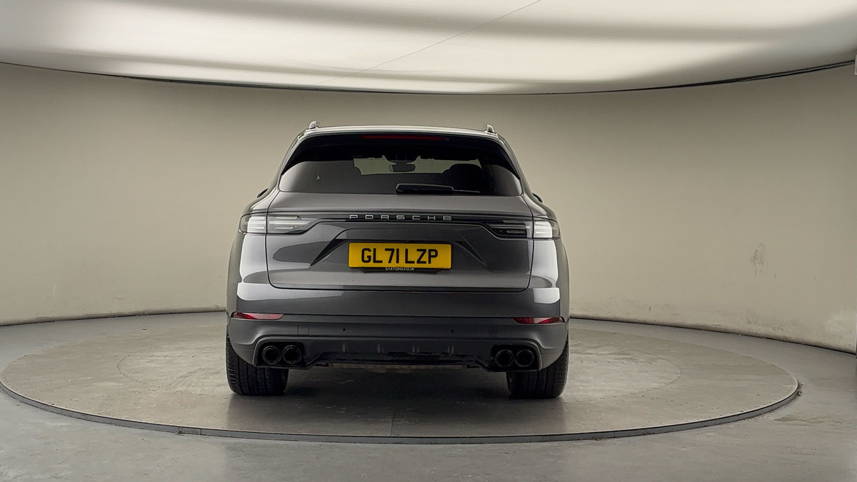 Porsche Cayenne Image 4