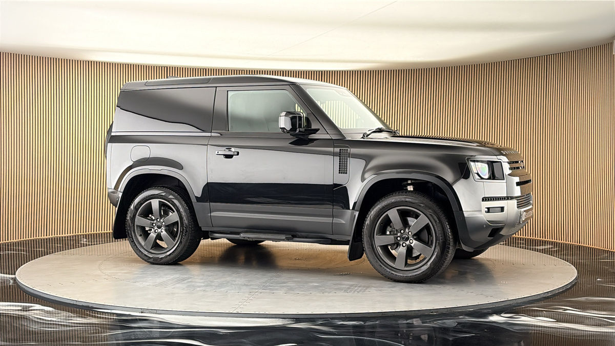 More views of Land Rover Defender 90