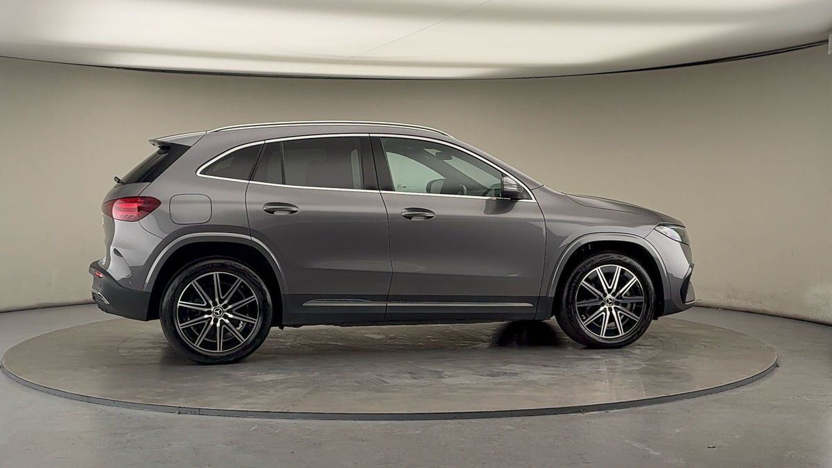 More views of Mercedes-Benz EQA