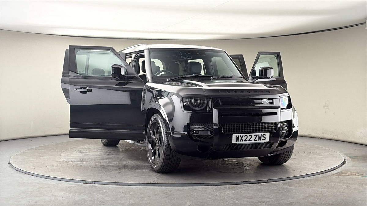 More views of Land Rover Defender 110
