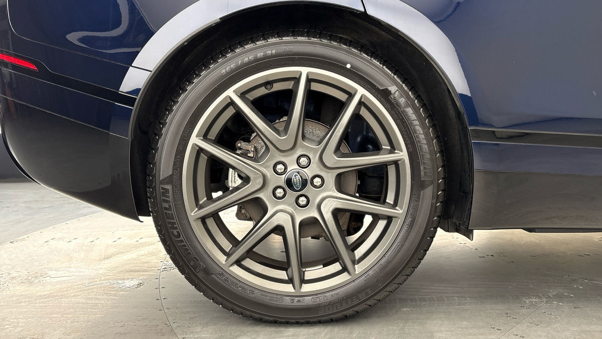 Land Rover Range Rover Velar Image 10