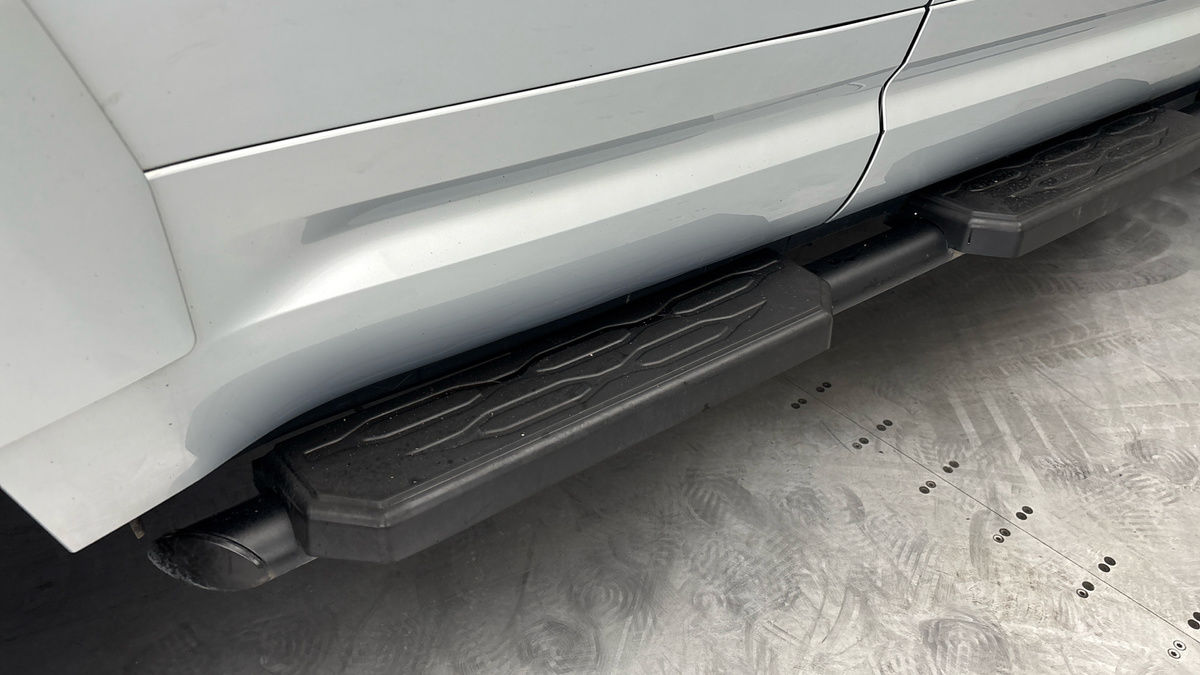 Land Rover Defender 110 Urban Image 27