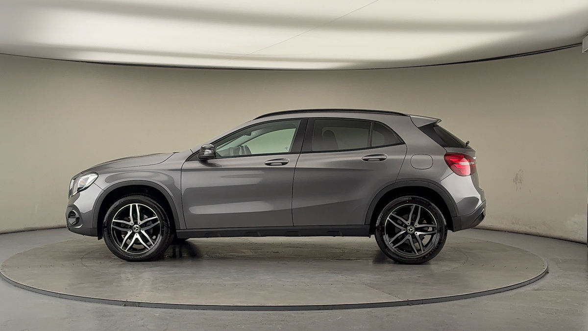 More views of Mercedes-Benz GLA