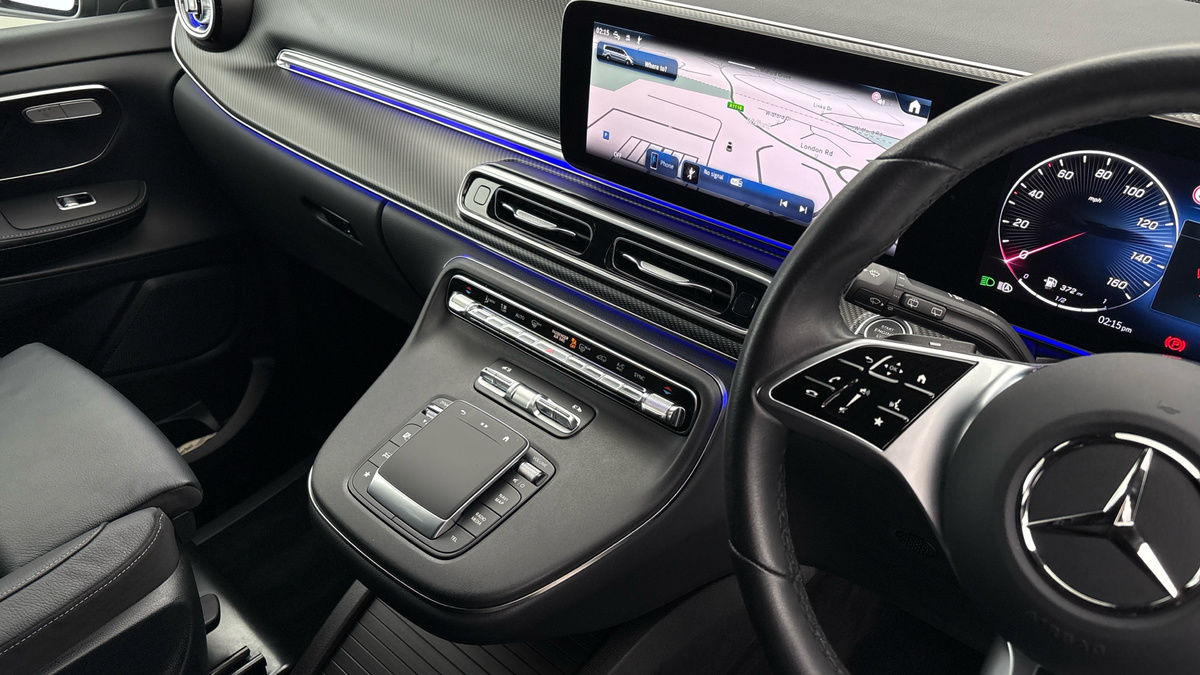 Mercedes-Benz V Class Image 18