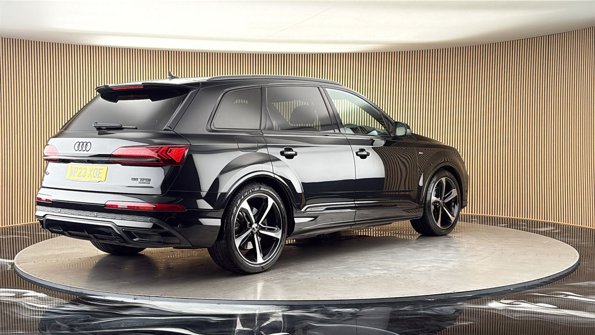 Audi Q7 Image 21