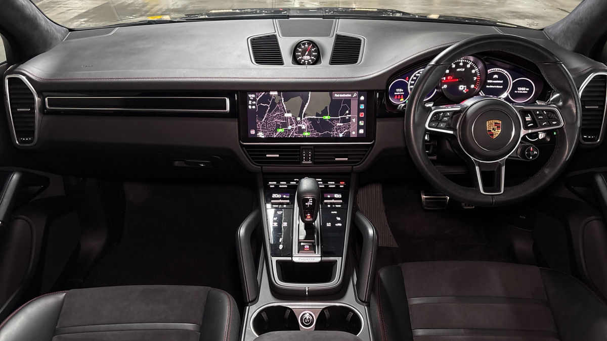 Porsche Cayenne Image 12
