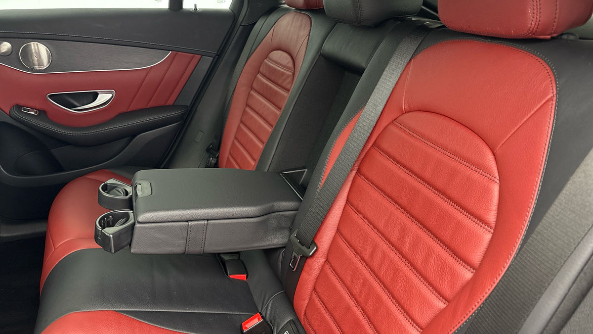 Mercedes-Benz GLC Image 9