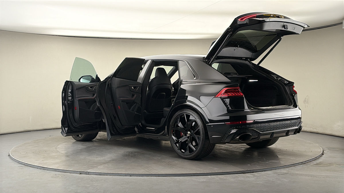 More views of Audi RSQ8