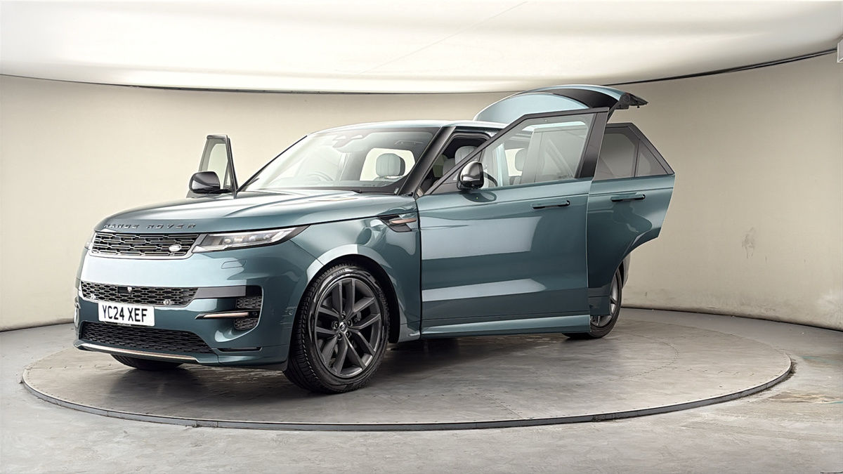 More views of Land Rover Range Rover Sport