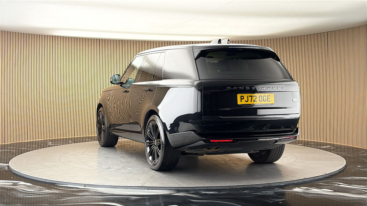 More views of Land Rover Range Rover