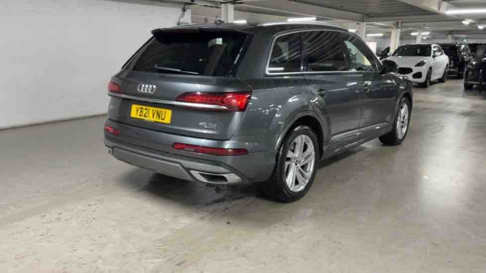 More views of Audi Q7