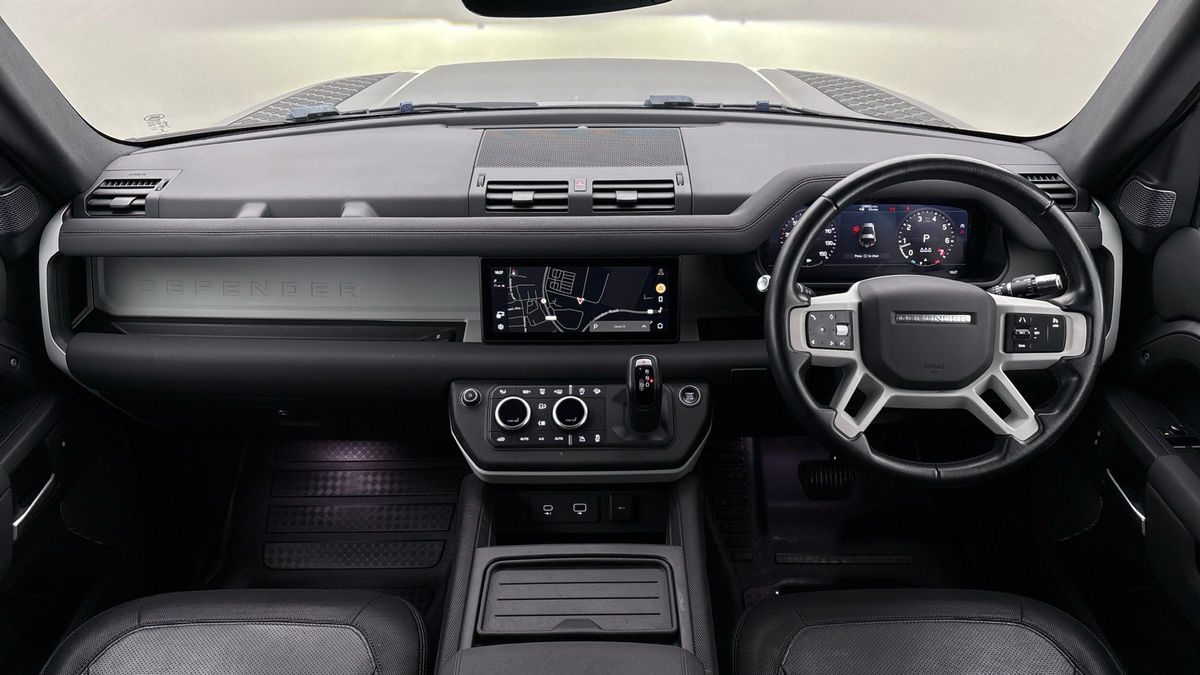 Land Rover Defender 90 Image 12