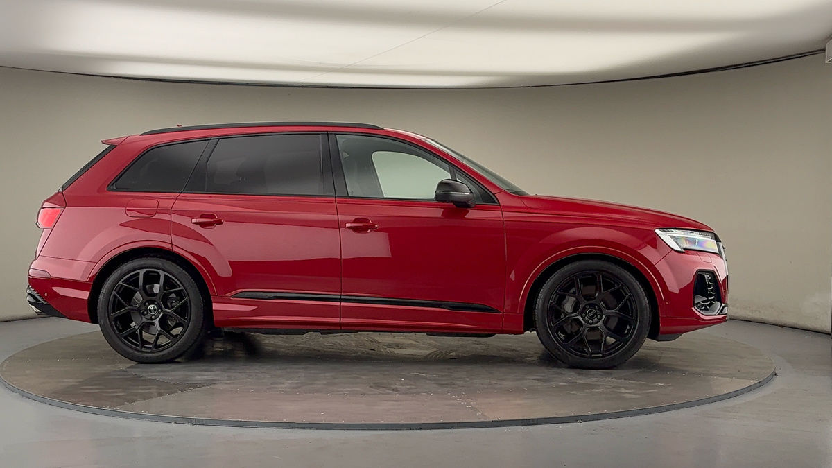 More views of Audi Q7