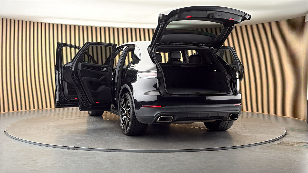More views of Porsche Cayenne