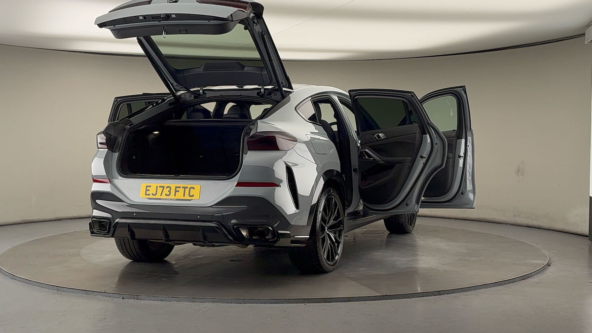 More views of BMW X6