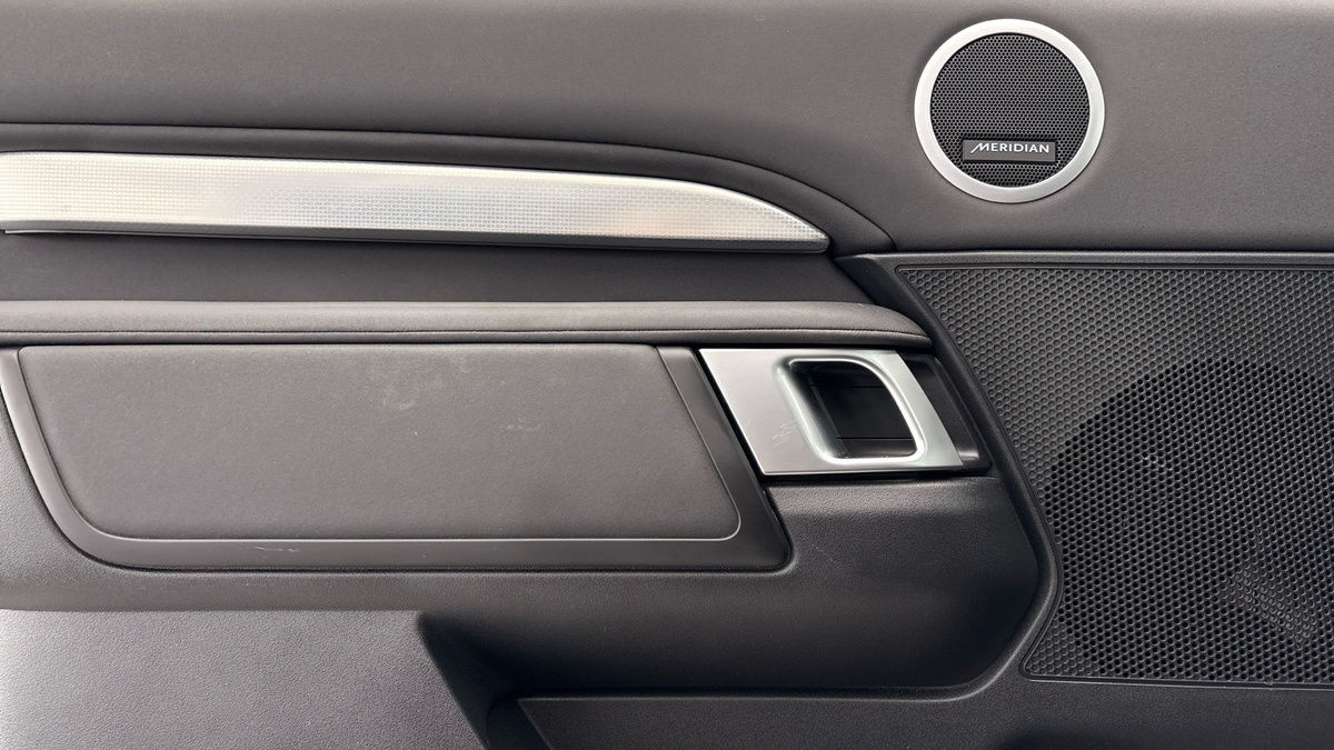 Land Rover Discovery Image 19