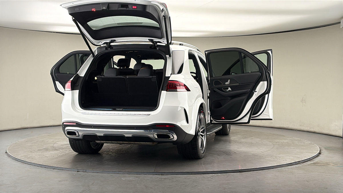 More views of Mercedes-Benz GLE