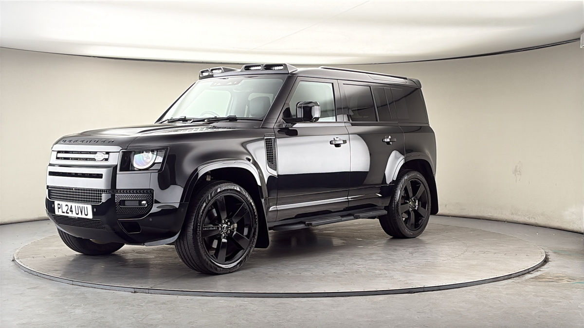 Land Rover Defender 110 Image 20