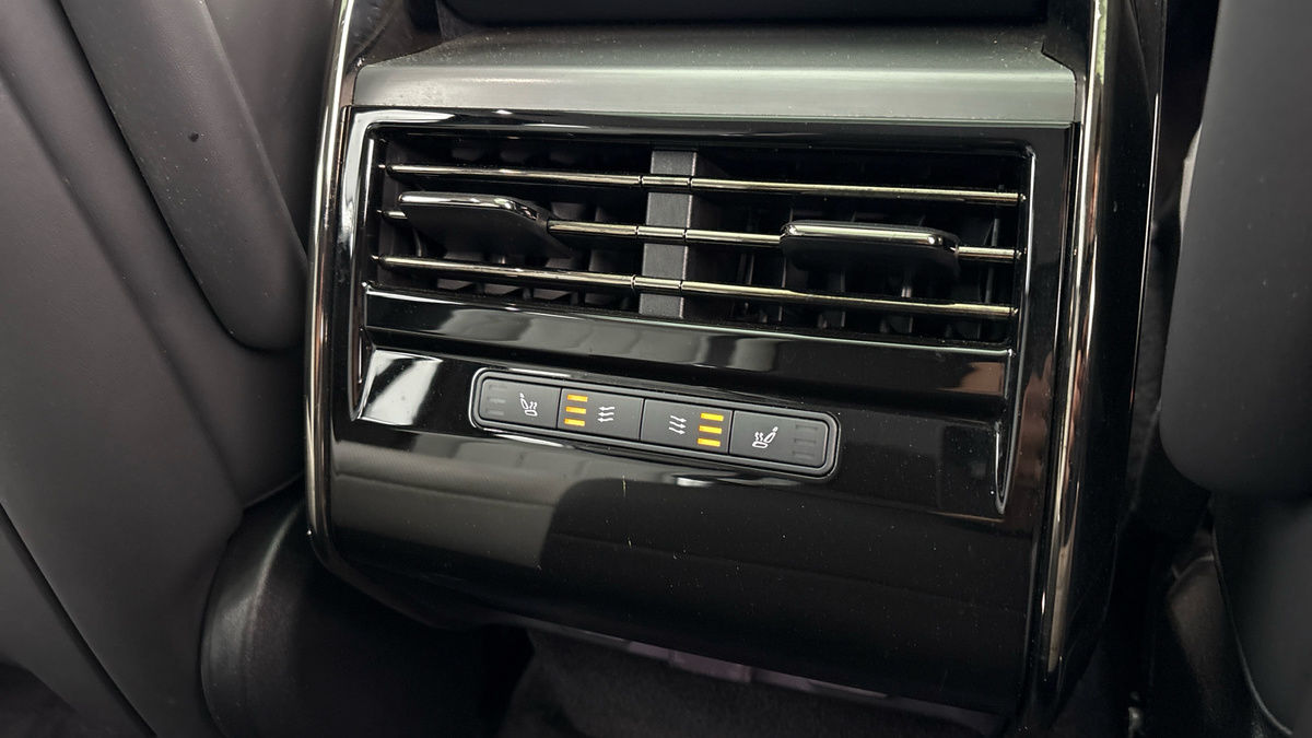 Land Rover Range Rover Sport Image 25