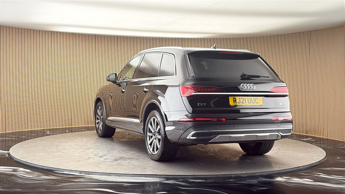 More views of Audi Q7