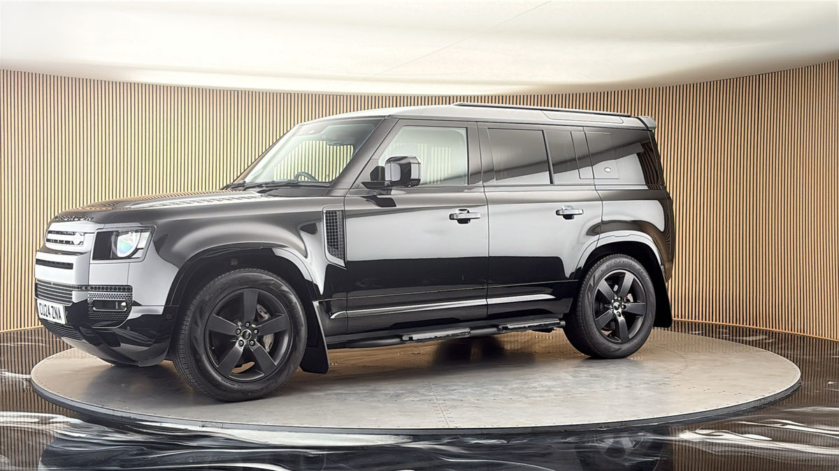 More views of Land Rover Defender 110