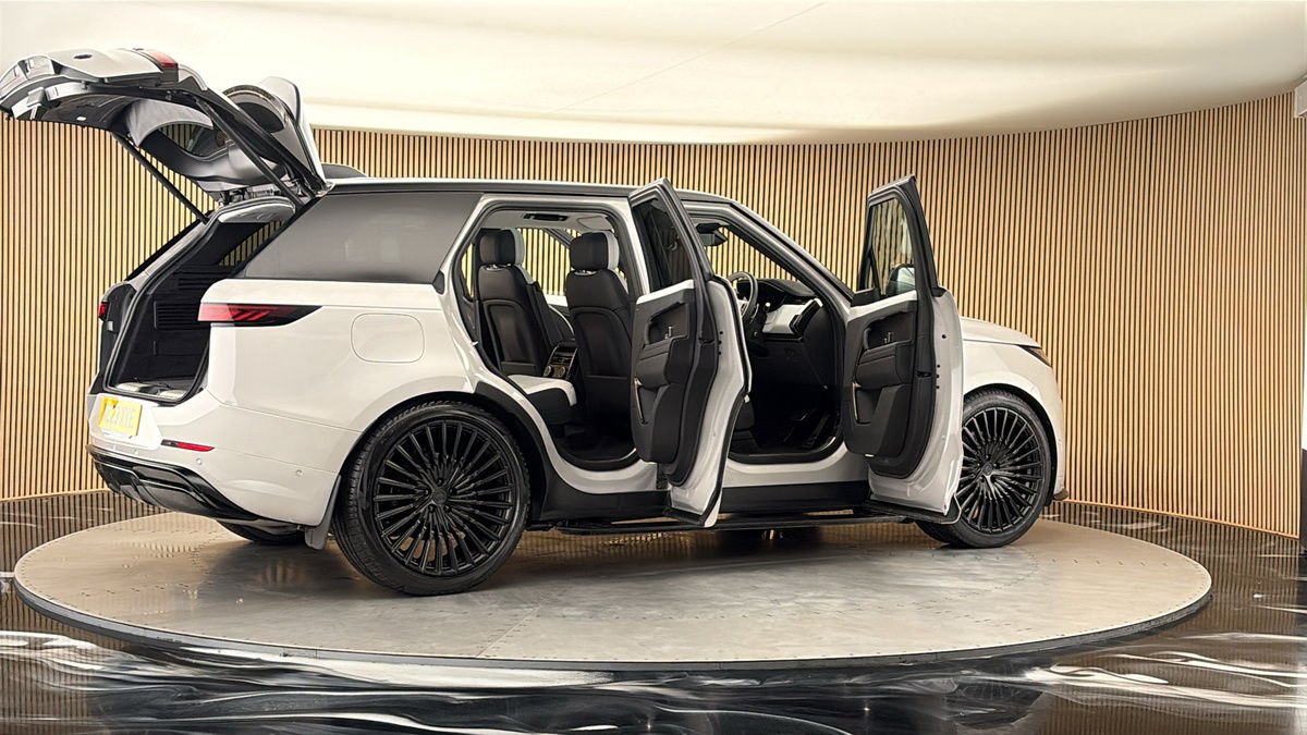 More views of Land Rover Range Rover Sport