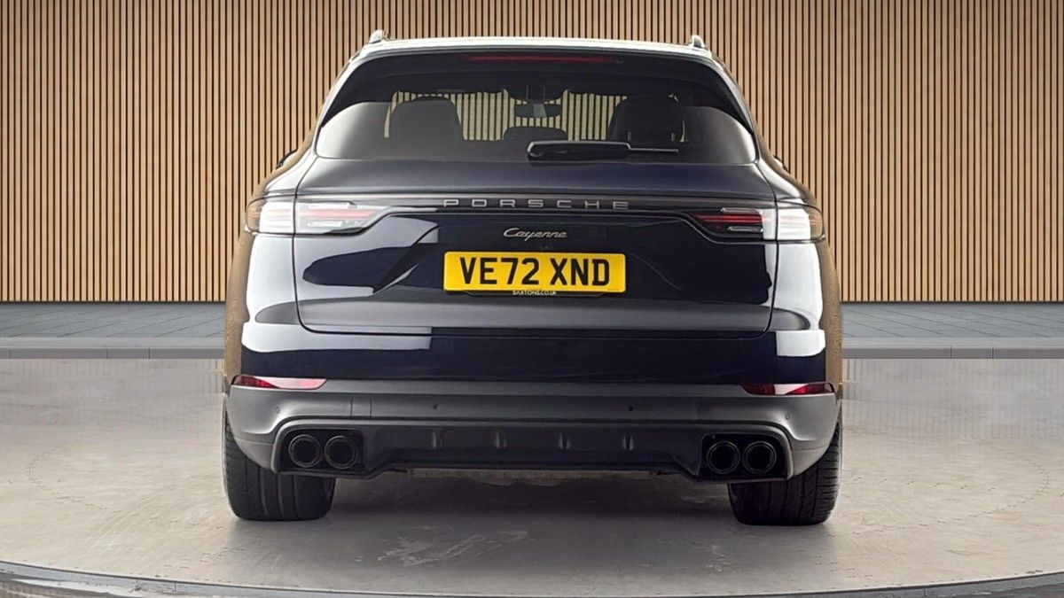 Porsche Cayenne Image 4