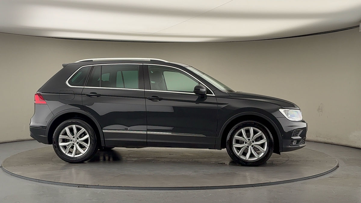 More views of Volkswagen Tiguan