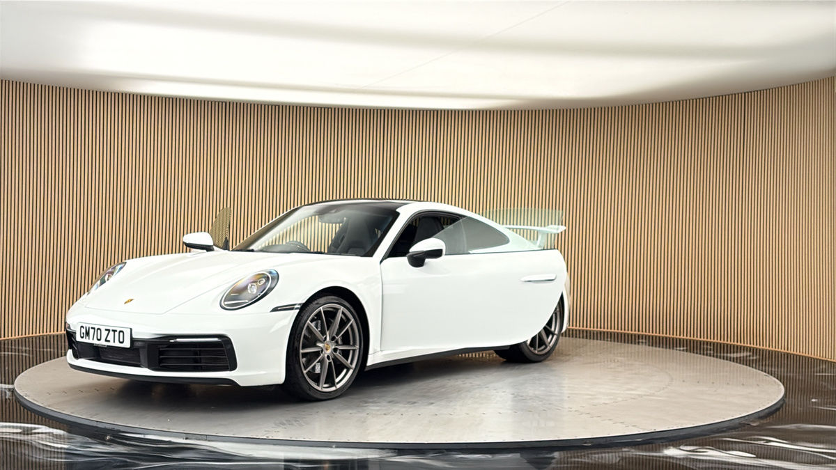 More views of Porsche 911