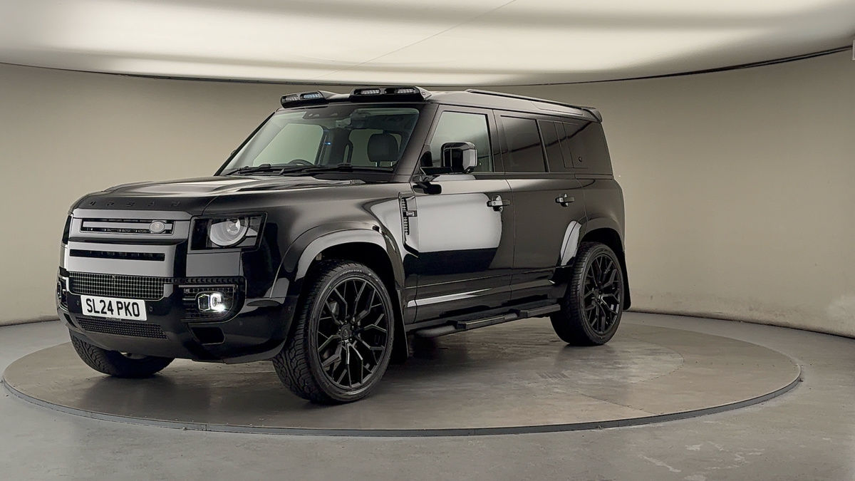 More views of Land Rover Defender 110