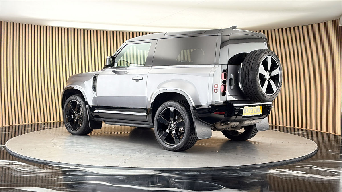 More views of Land Rover Defender 90