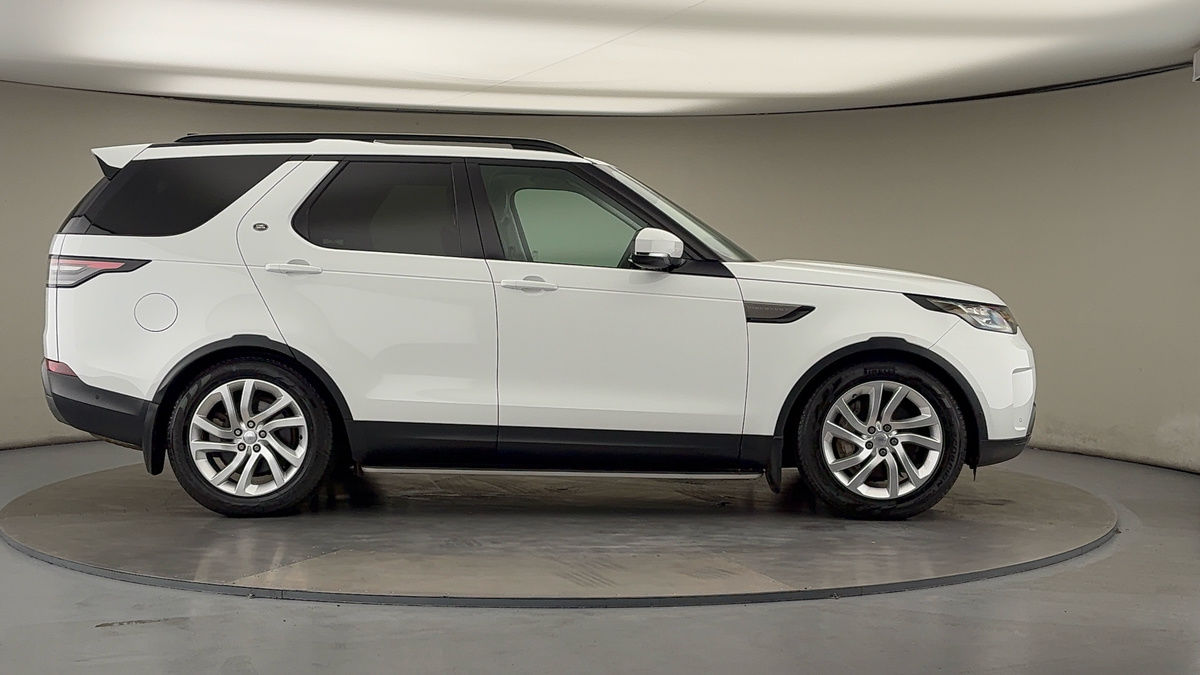 Land Rover Discovery Image 16