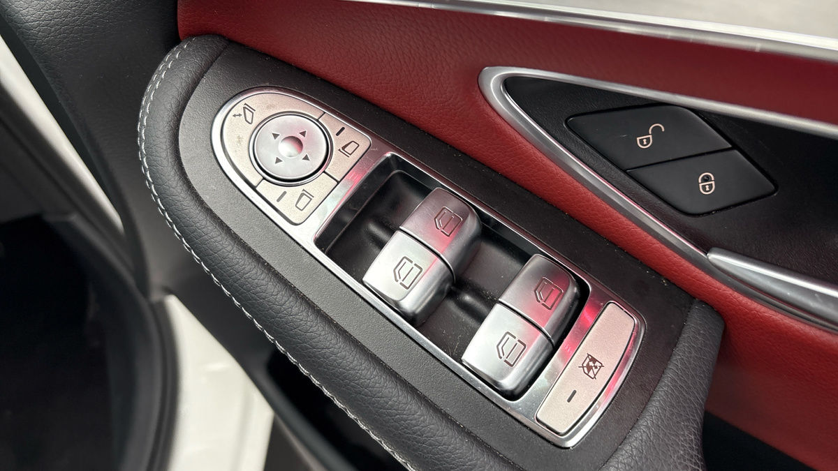 Mercedes-Benz GLC Image 25