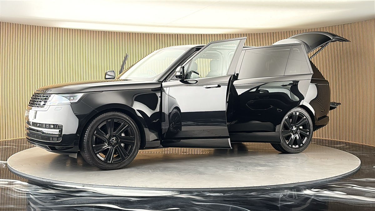 More views of Land Rover Range Rover