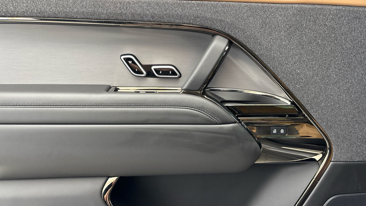 Land Rover Range Rover Sport Image 19