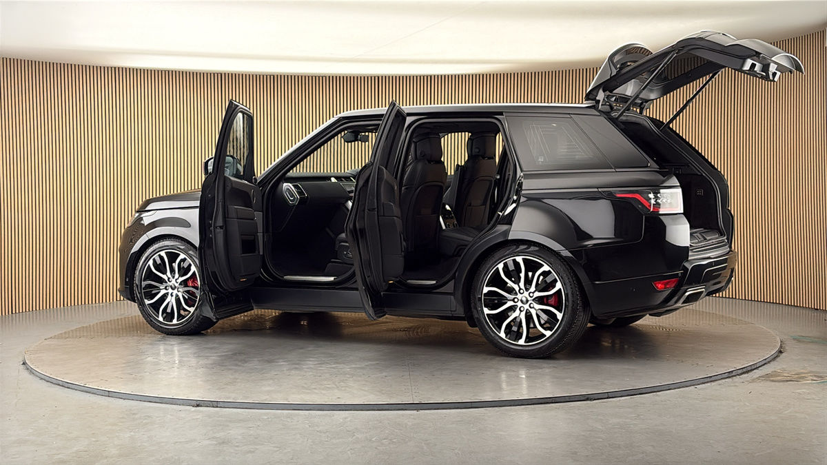 More views of Land Rover Range Rover Sport