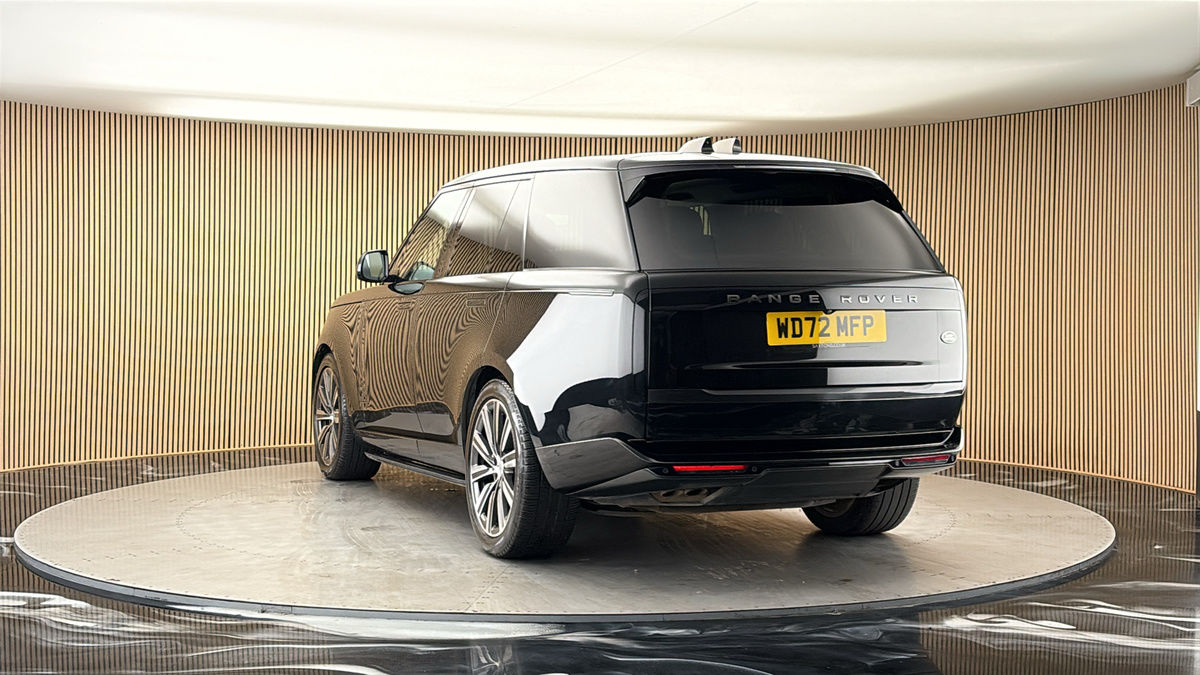 More views of Land Rover Range Rover