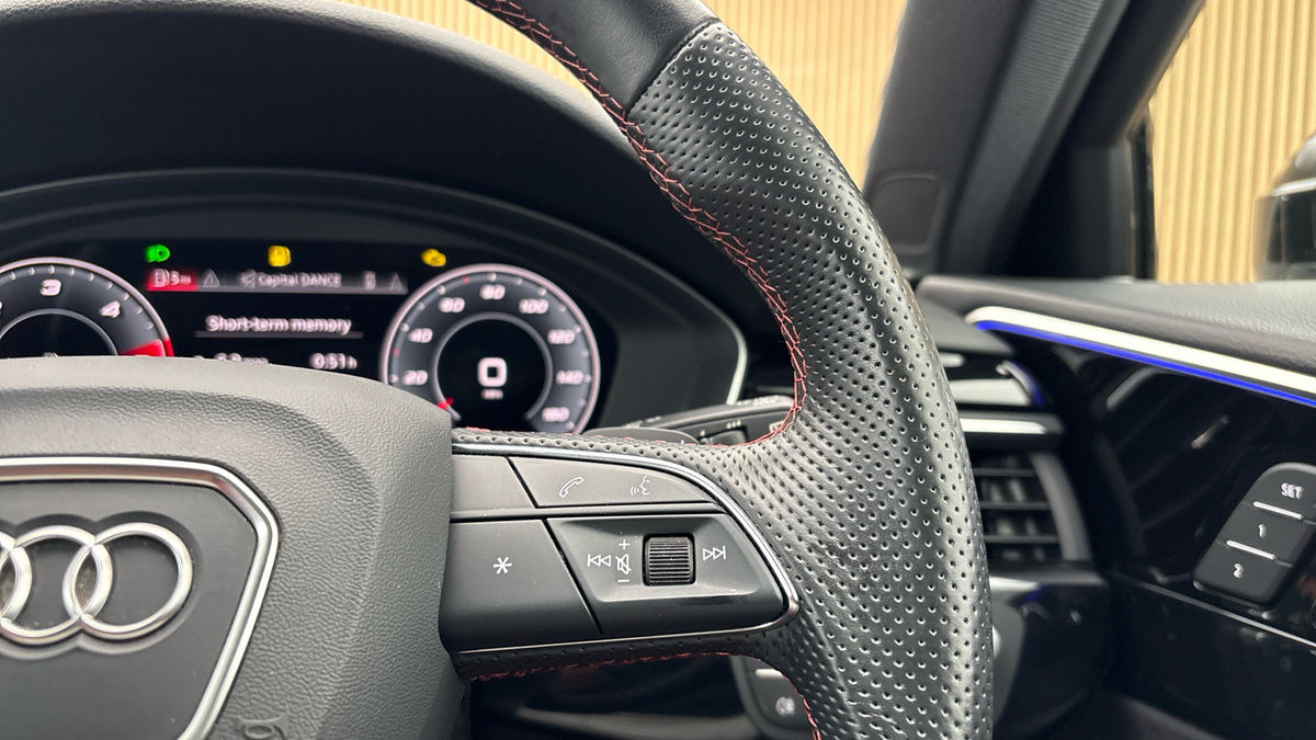Audi S4 Avant Image 14