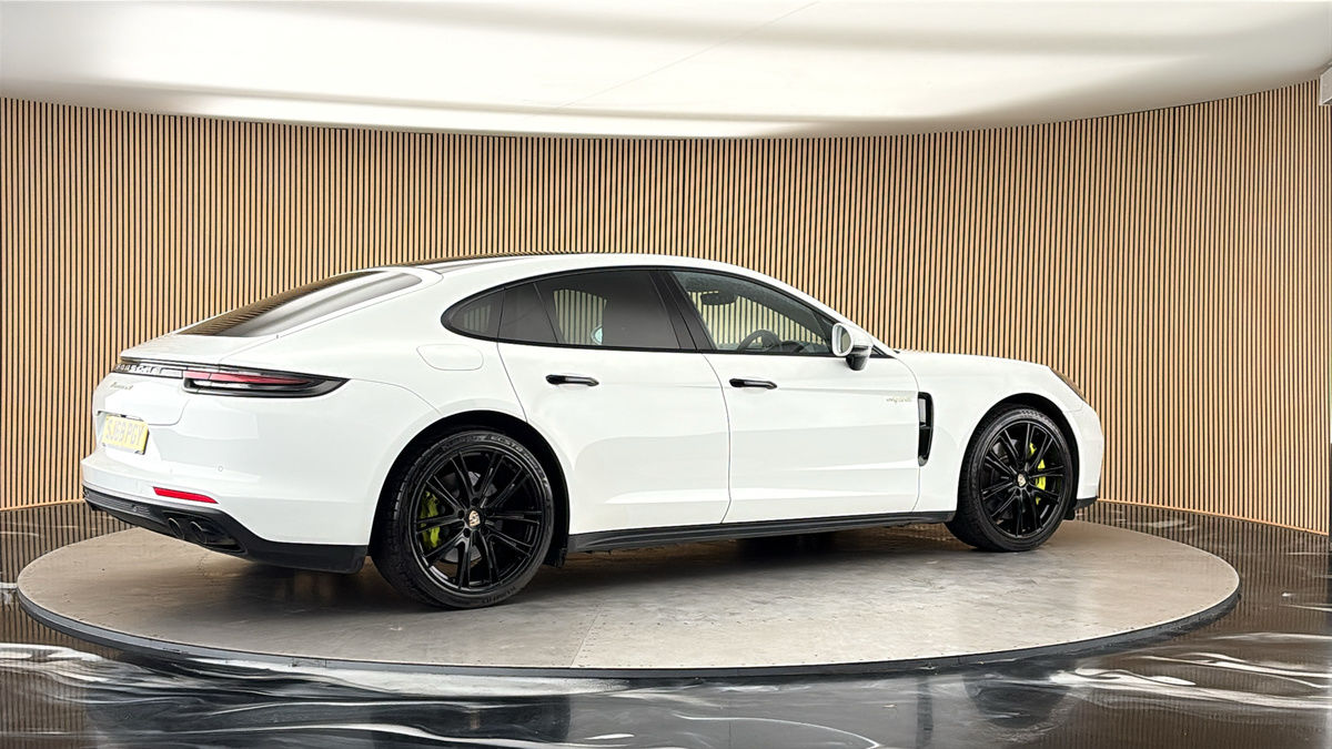 More views of Porsche Panamera