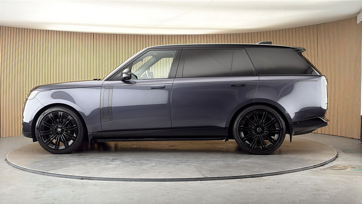 More views of Land Rover Range Rover