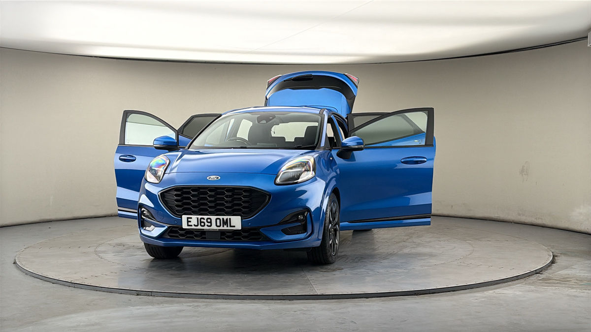 More views of Ford Puma