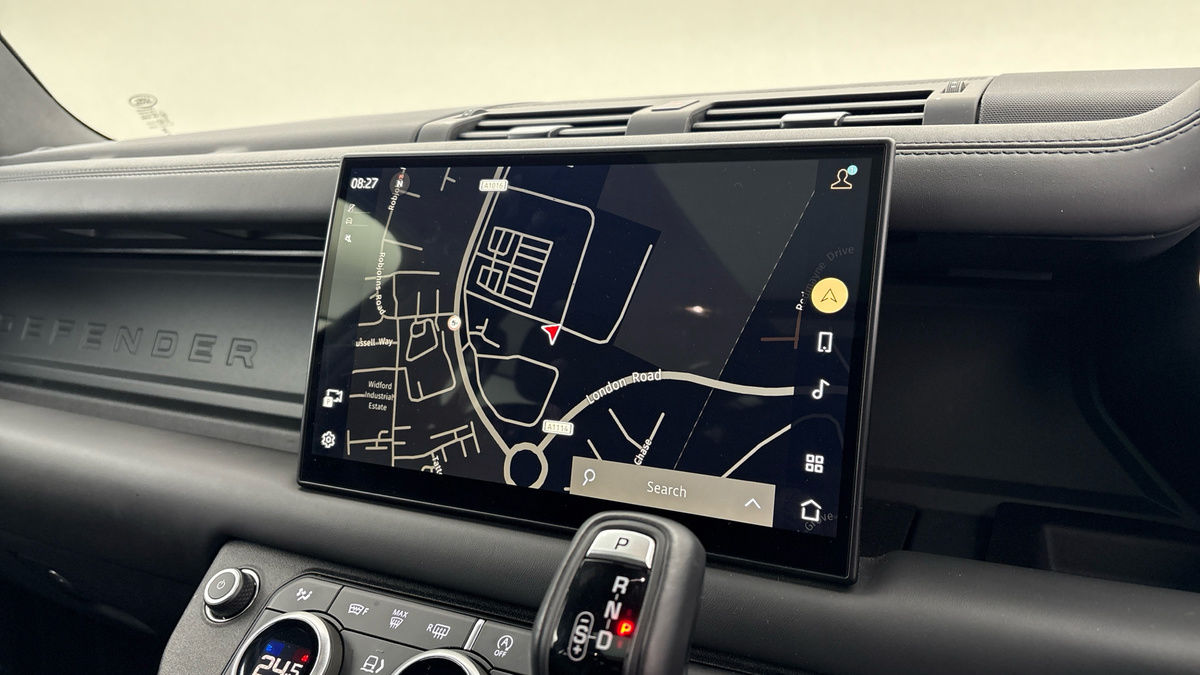 Land Rover Defender 110 Urban Image 17