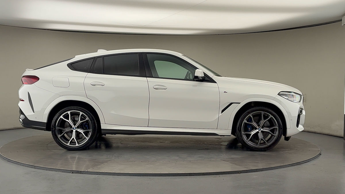 BMW X6 Image 16
