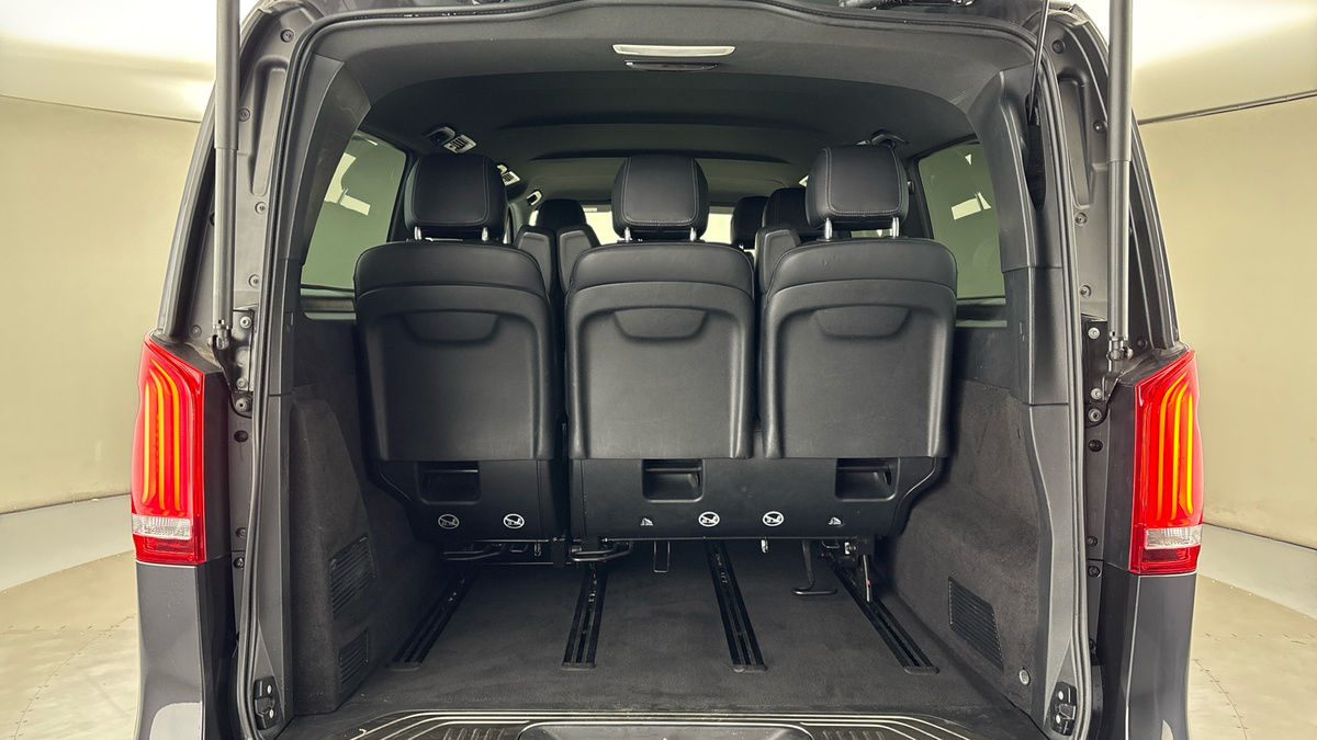 Mercedes-Benz V Class Image 11