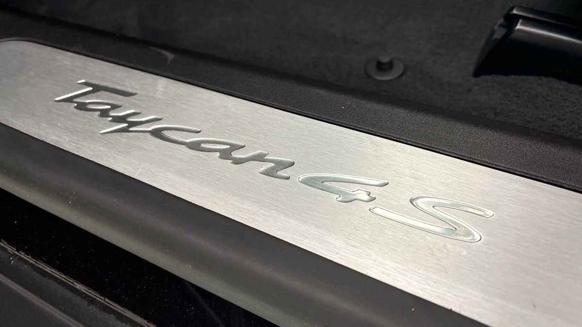 Porsche Taycan Image 27